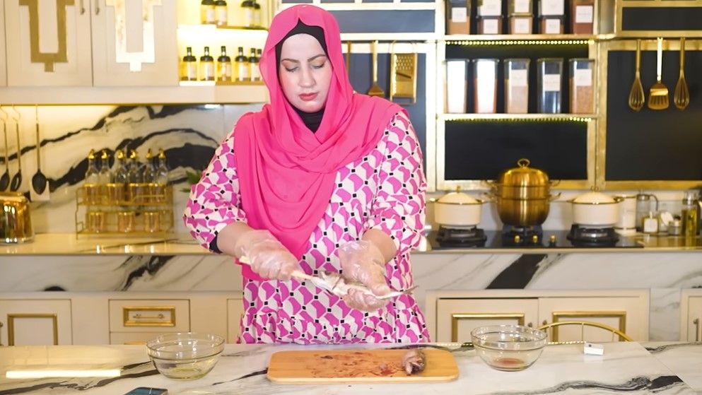 10 Cara jitu Tasyi Athasyia bersihkan insang ikan tanpa pisau