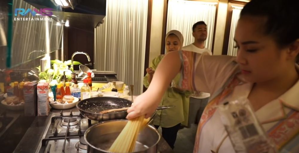 10 Pengganti nasi putih Nagita Slavina, bantu diet sehat saat menyusui