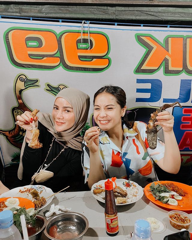 10 Pola makan Olla Ramlan, konsisten jaga tubuh langsing