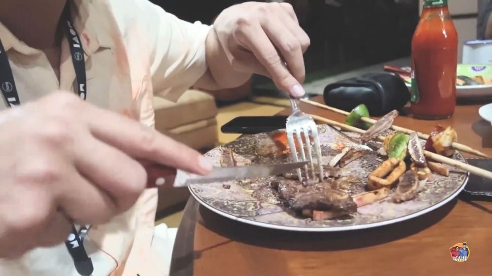 10 Makanan dikonsumsi Tarra Budiman usai olahraga, bantu bentuk otot