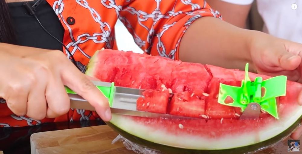10 Alat pemotong buah dan sayur milik Titi Kamal, di bawah Rp 80 ribu