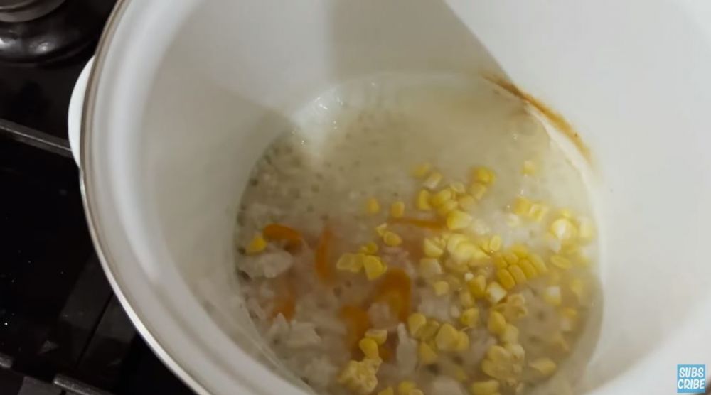 10 Cara Kesha Ratuliu bikin MPASI sop ayam, simpel tanpa slow cooker
