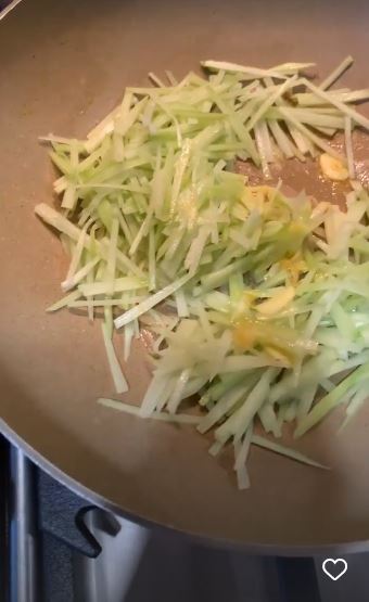 15 Kreasi sayur ala Sarwendah, praktis dan nggak bikin bosan