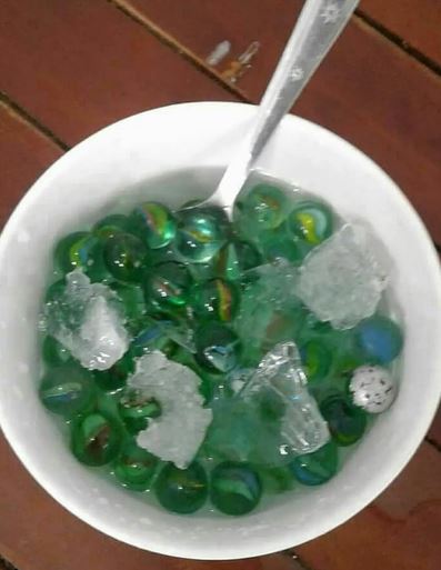 15 Cara nyeleneh bikin aneka minuman dingin, bikin nggak habis pikir