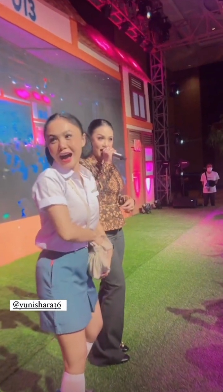 pesta ultah Ussy Sulistiawaty © 2022 brilio.net