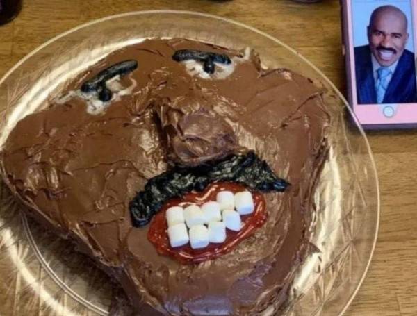 15 Potret kue ulang tahun dengan hiasan nyeleneh, idenya ada-ada aja