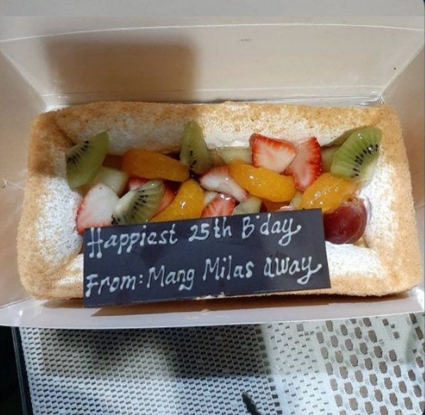 15 Potret kue ulang tahun dengan hiasan nyeleneh, idenya ada-ada aja