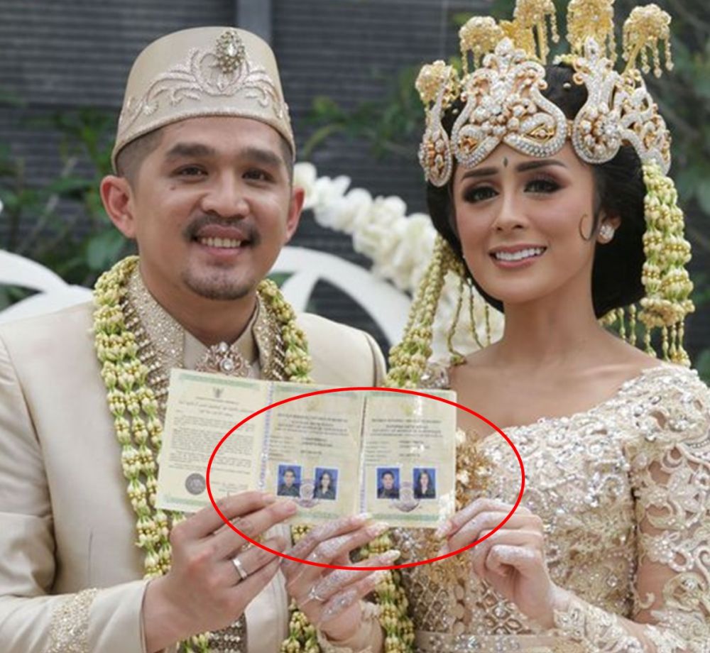 potret pasfoto nikah pedangdut © berbagai sumber potret pasfoto nikah pedangdut © berbagai sumber