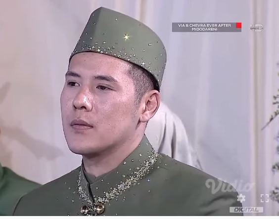 Midodareni Via Vallen dan Chevra Berbagai sumber