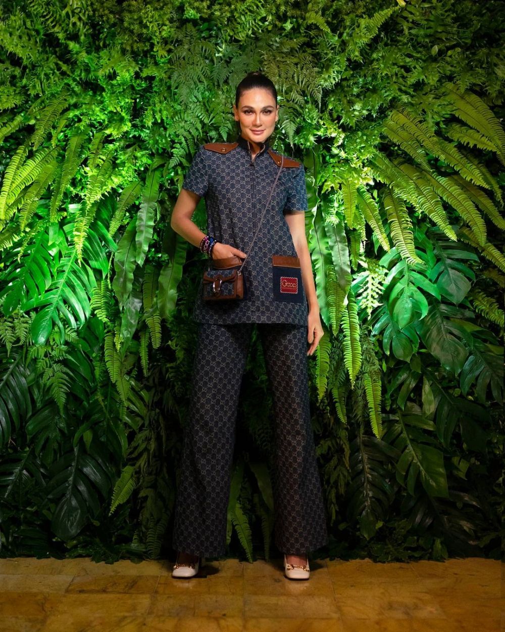 Gaya seleb di event brand fashion dunia © berbagai sumber