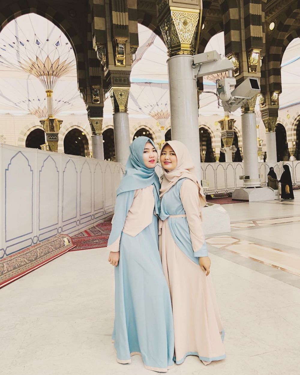 potret via vallen dan mella rossa dari kecil © instagram