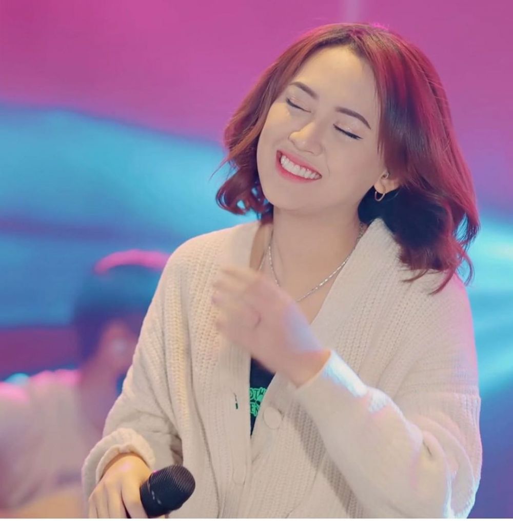 gadis berseragam sekolah jadi pedangdut top © berbagai sumber gadis berseragam sekolah jadi pedangdut top © berbagai sumber