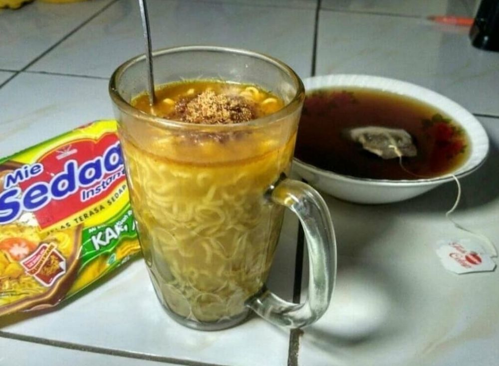 17 Potret nyeleneh kombinasi minuman ini bikin nggak habis pikir