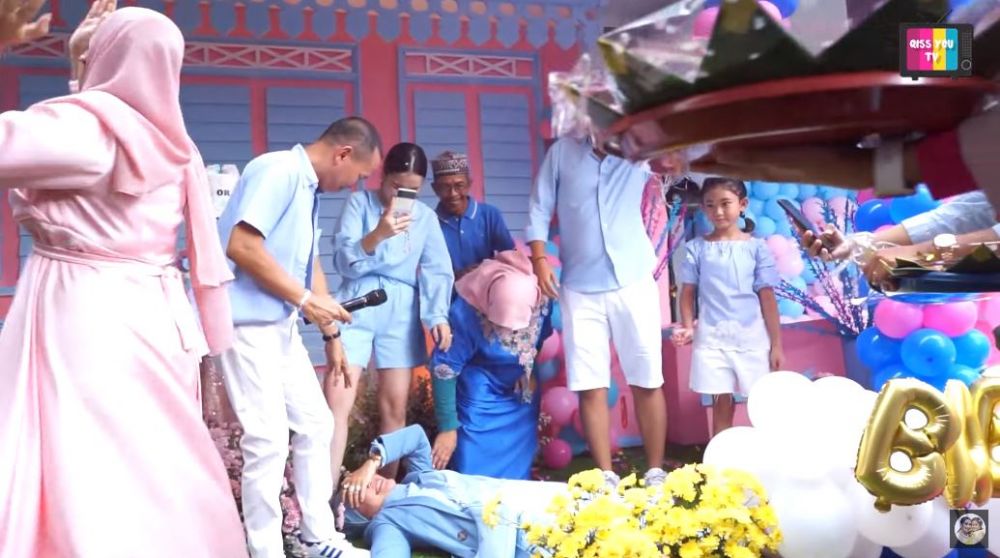 momen gender reveal syifa adik ayu ting ting © YouTube momen gender reveal syifa adik ayu ting ting © YouTube