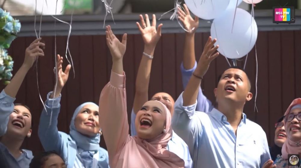 momen gender reveal syifa adik ayu ting ting © YouTube