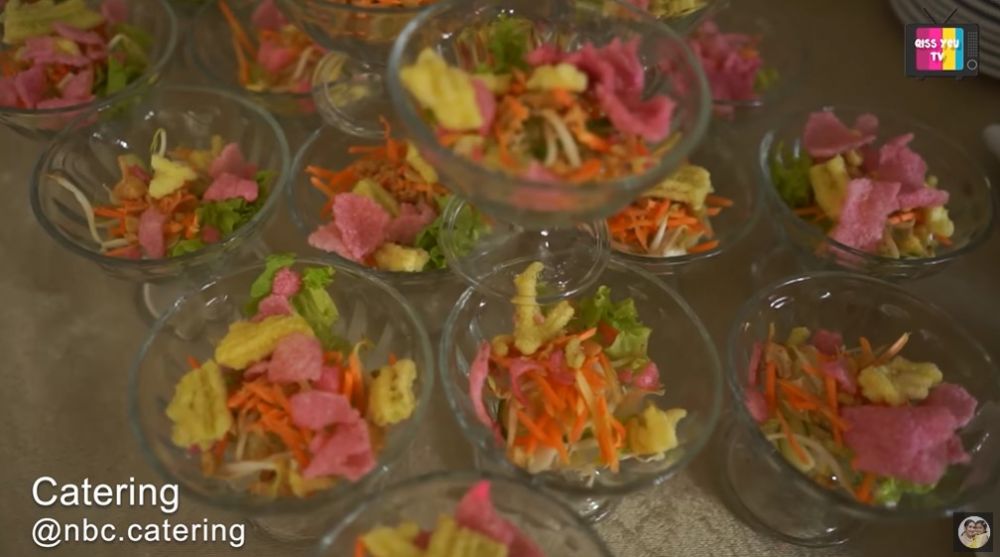 11 Hidangan Nusantara di momen gender reveal Syifa adik Ayu Ting Ting