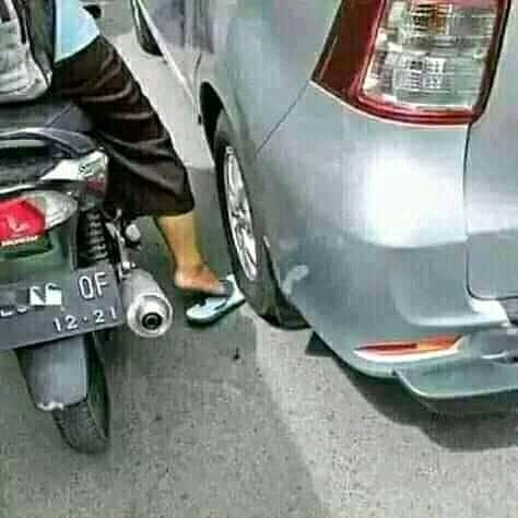 gara-gara nggak lihat dulu jadi nyeleneh © berbagai sumber