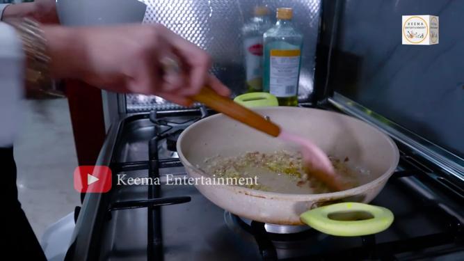 10 Langkah Angelina Sondakh masak ayam woku, empuk dan kaya rempah