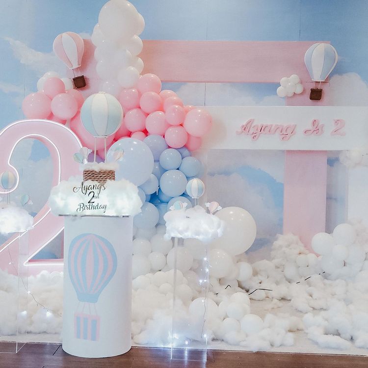 10 Aneka kue di perayaan ultah anak Tasya Farasya, serba warna pastel