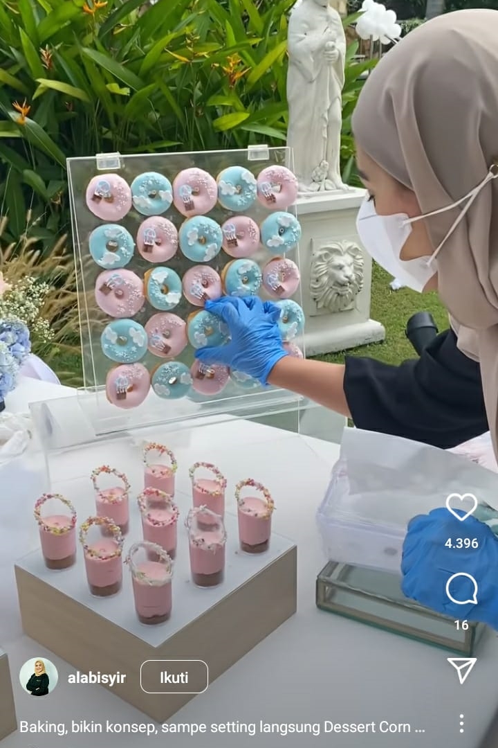 10 Aneka kue di perayaan ultah anak Tasya Farasya, serba warna pastel
