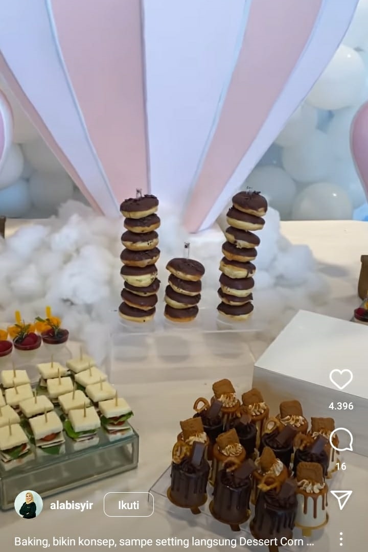 10 Aneka kue di perayaan ultah anak Tasya Farasya, serba warna pastel