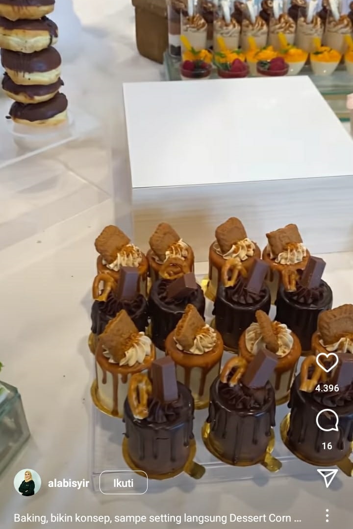 10 Aneka kue di perayaan ultah anak Tasya Farasya, serba warna pastel