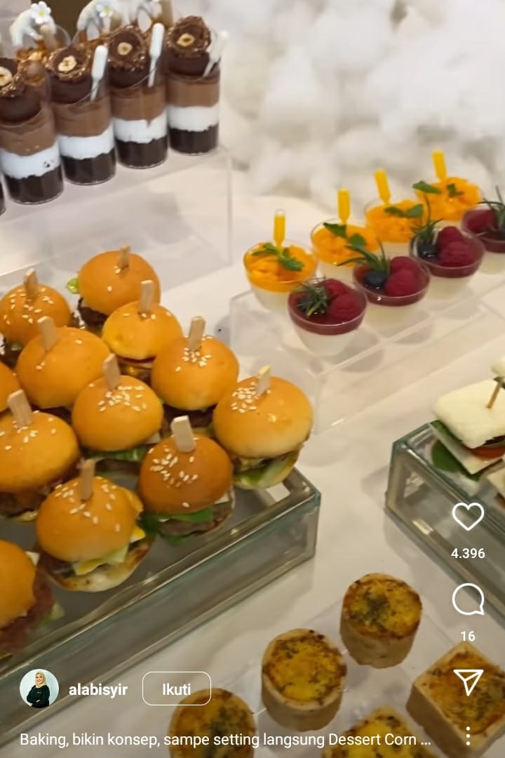 10 Aneka kue di perayaan ultah anak Tasya Farasya, serba warna pastel