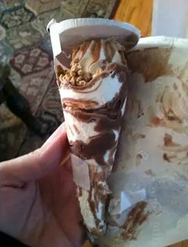 19 Potret es krim nyeleneh ini bikin mikir keras sebelum makan