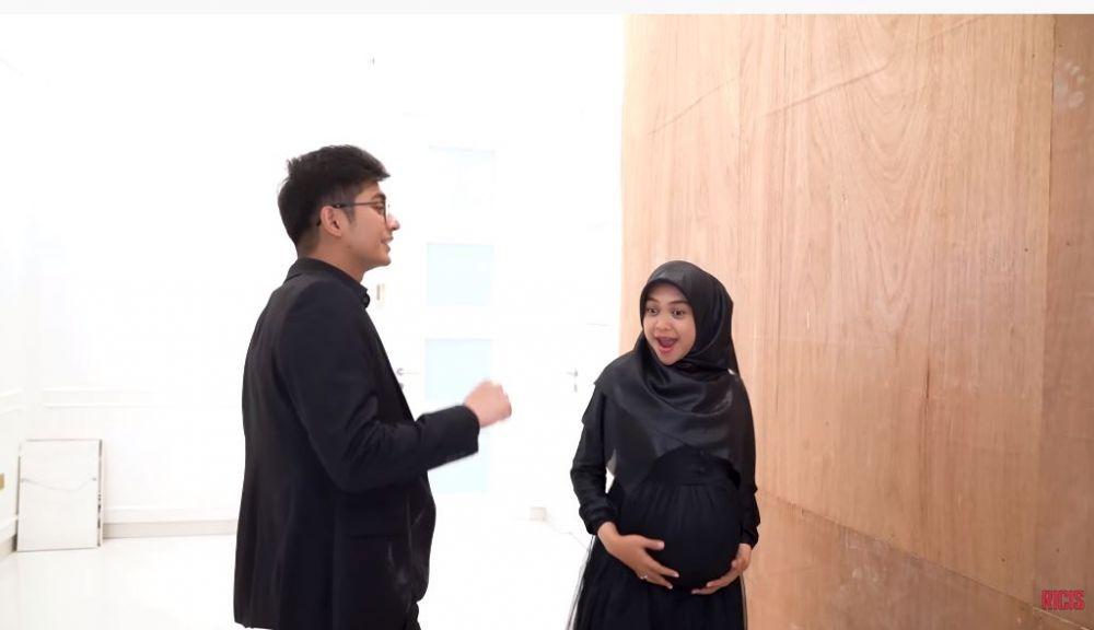 potret kamar bayi ria ricis dan teuku ryan © YouTube