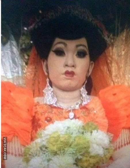 13 Potret makeup pengantin gagal ini bikin elus dada