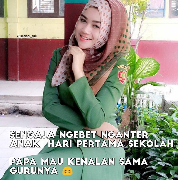 Meme kelakuan orang tua antar anaknya sekolah Berbagai sumber