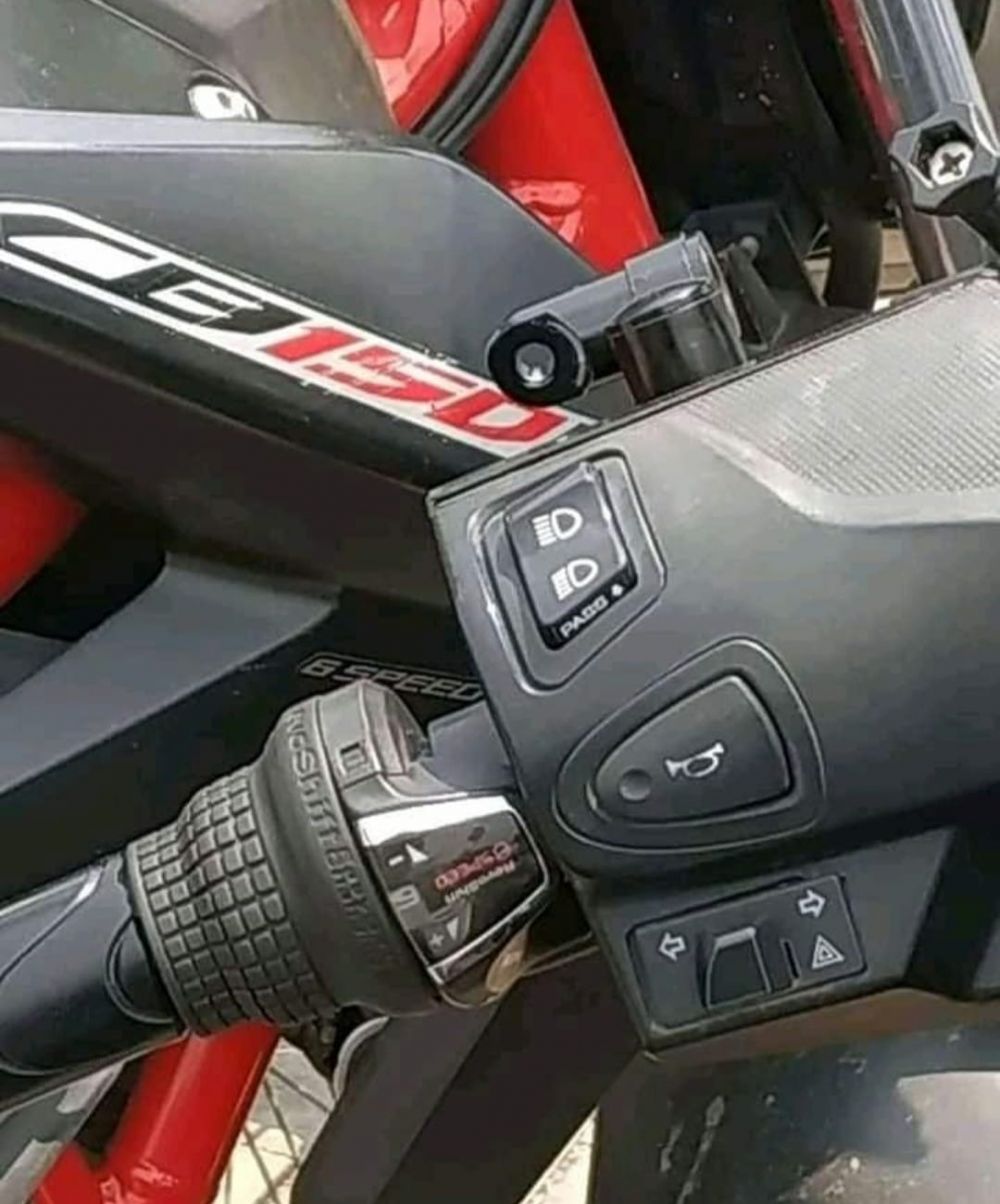 benda nyeleneh di motor © Instagram benda nyeleneh di motor © Instagram