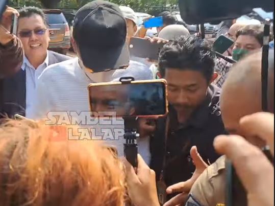 Pertemuan Sule dan Nathalie Holscher Berbagai sumber