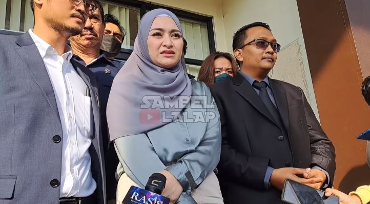 Pertemuan Sule dan Nathalie Holscher Berbagai sumber Pertemuan Sule dan Nathalie Holscher Berbagai sumber