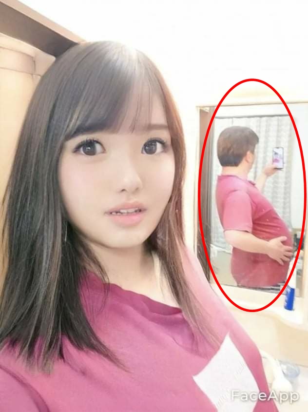 pantulan di cermin malah lucu © berbagai sumber