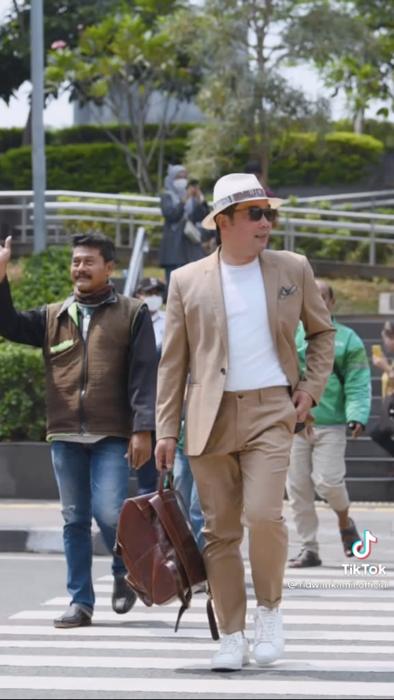 Ridwan Kamil Citayam Fashion Week © TikTok/@ridwankamil.official