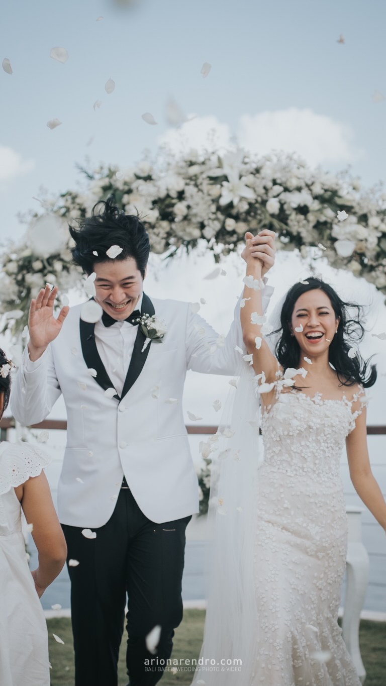 momen nikah yeslin wang mantan istri delon © instagram