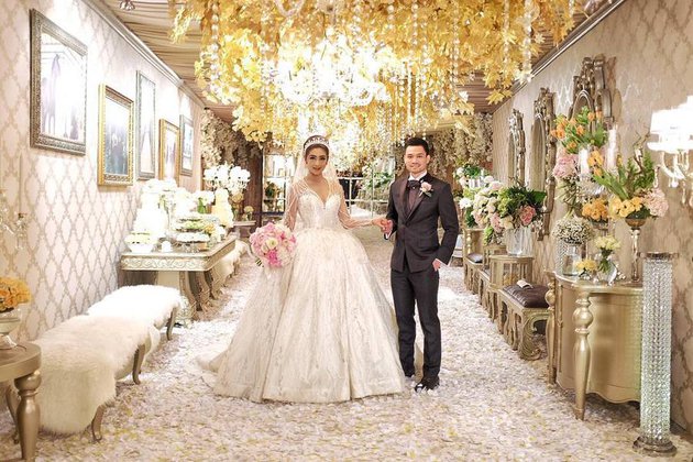 Pernikahan seleb konsep negeri dongeng © berbagai sumber