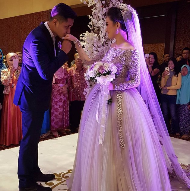 Pernikahan seleb konsep negeri dongeng © berbagai sumber