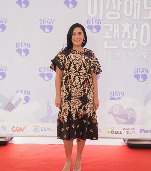 gaya modis Lydia Kandou di usia 59 © Instagram