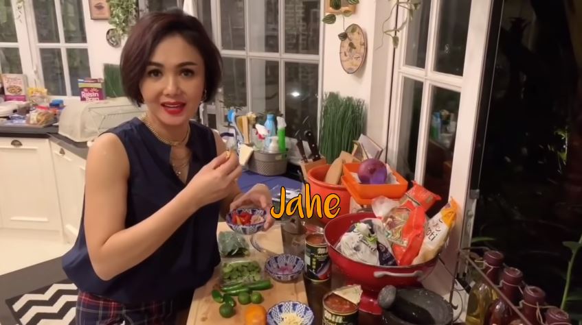 10 Bumbu dapur andalan Yuni Shara untuk hilangkan bau amis ikan