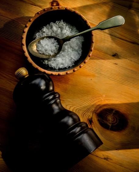 10 Bumbu dapur andalan Yuni Shara untuk hilangkan bau amis ikan