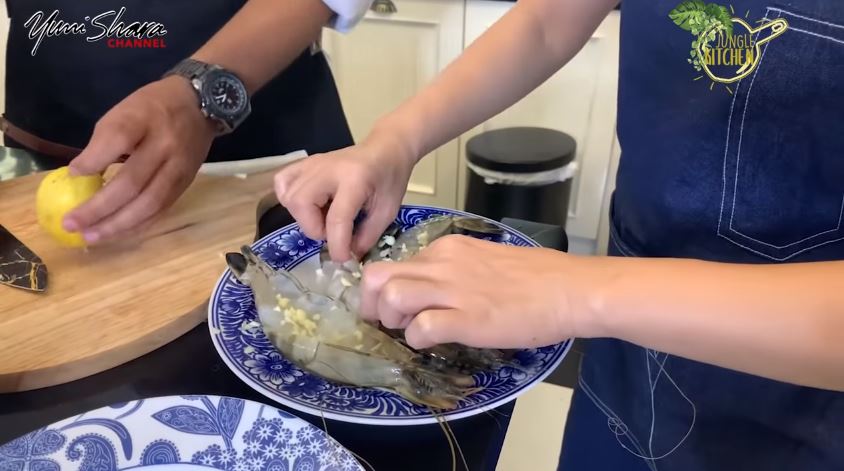 10 Bumbu dapur andalan Yuni Shara untuk hilangkan bau amis ikan