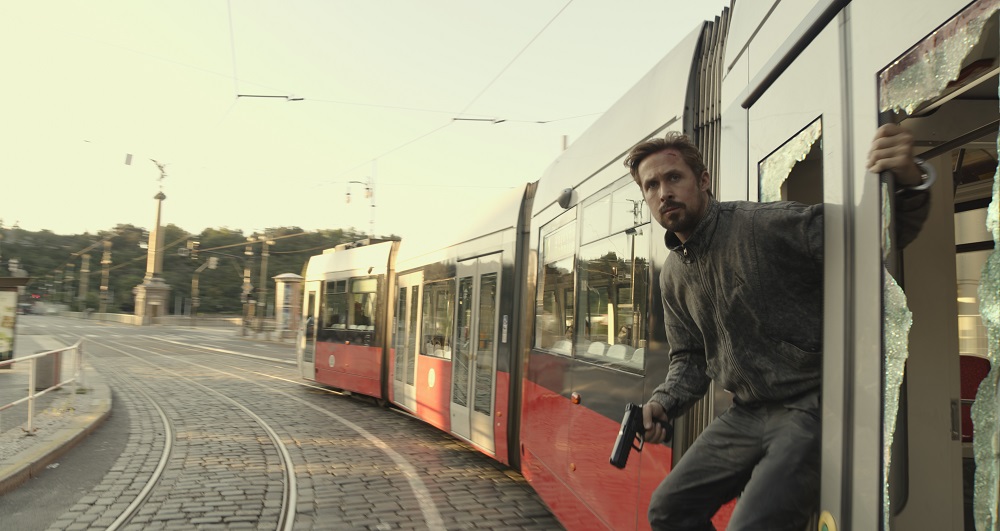 7 Fakta menarik film Netflix The Gray Man, penuh adegan aksi brutal