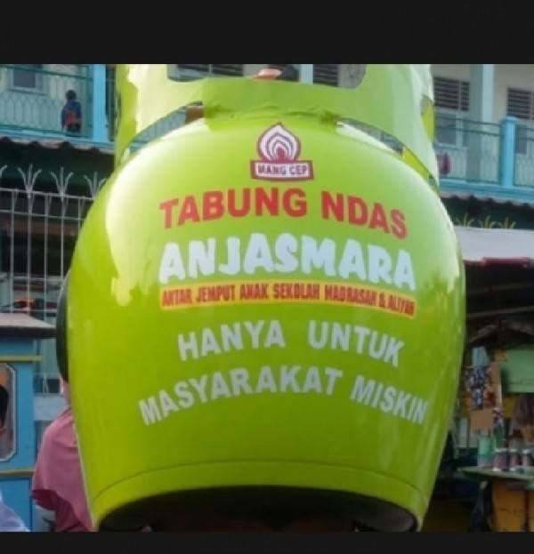 spanduk motivasi singkatannya nyeleneh © berbagai sumber spanduk motivasi singkatannya nyeleneh © berbagai sumber