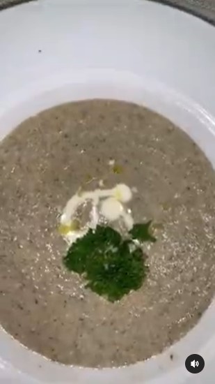 11 Masakan modern ala Eva Anindita, platingnya mewah bak restoran