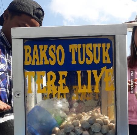 spanduk tapi dipelesetin dari nama orang © berbagai sumber