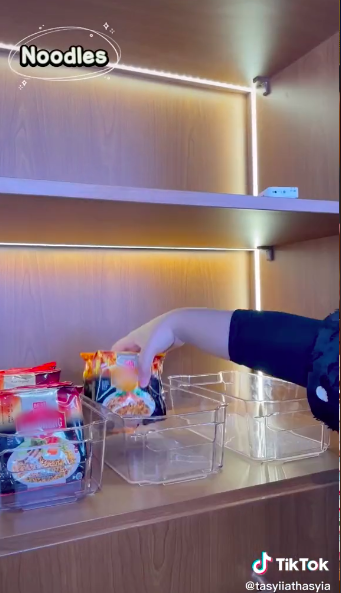 10 Cara menata camilan ala Tasyi Athasyia, rapi bak minimarket