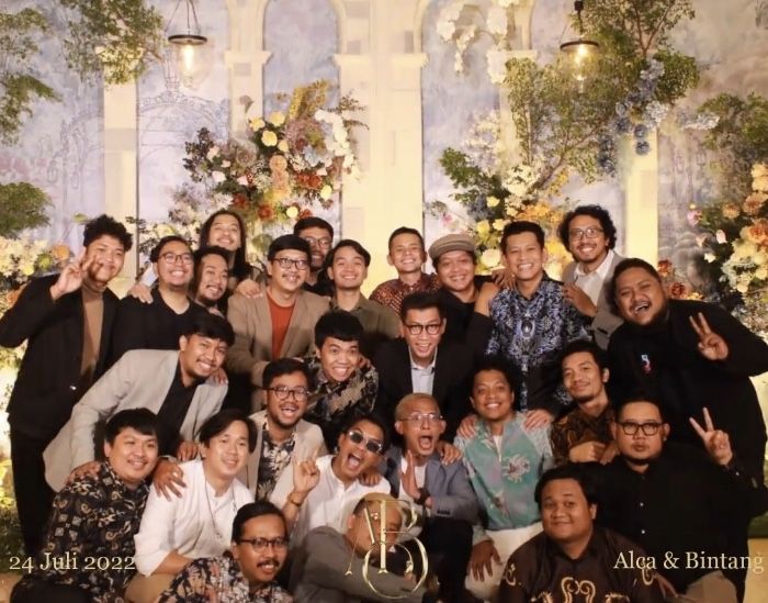 Gaya seleb di pernikahan Bintang Emon Berbagai sumber