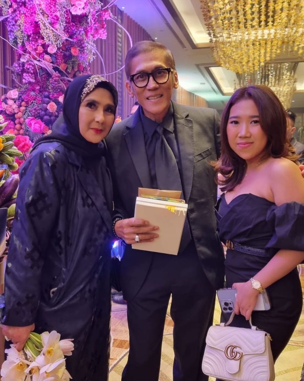 Gaya seleb di pernikahan Bintang Emon Berbagai sumber